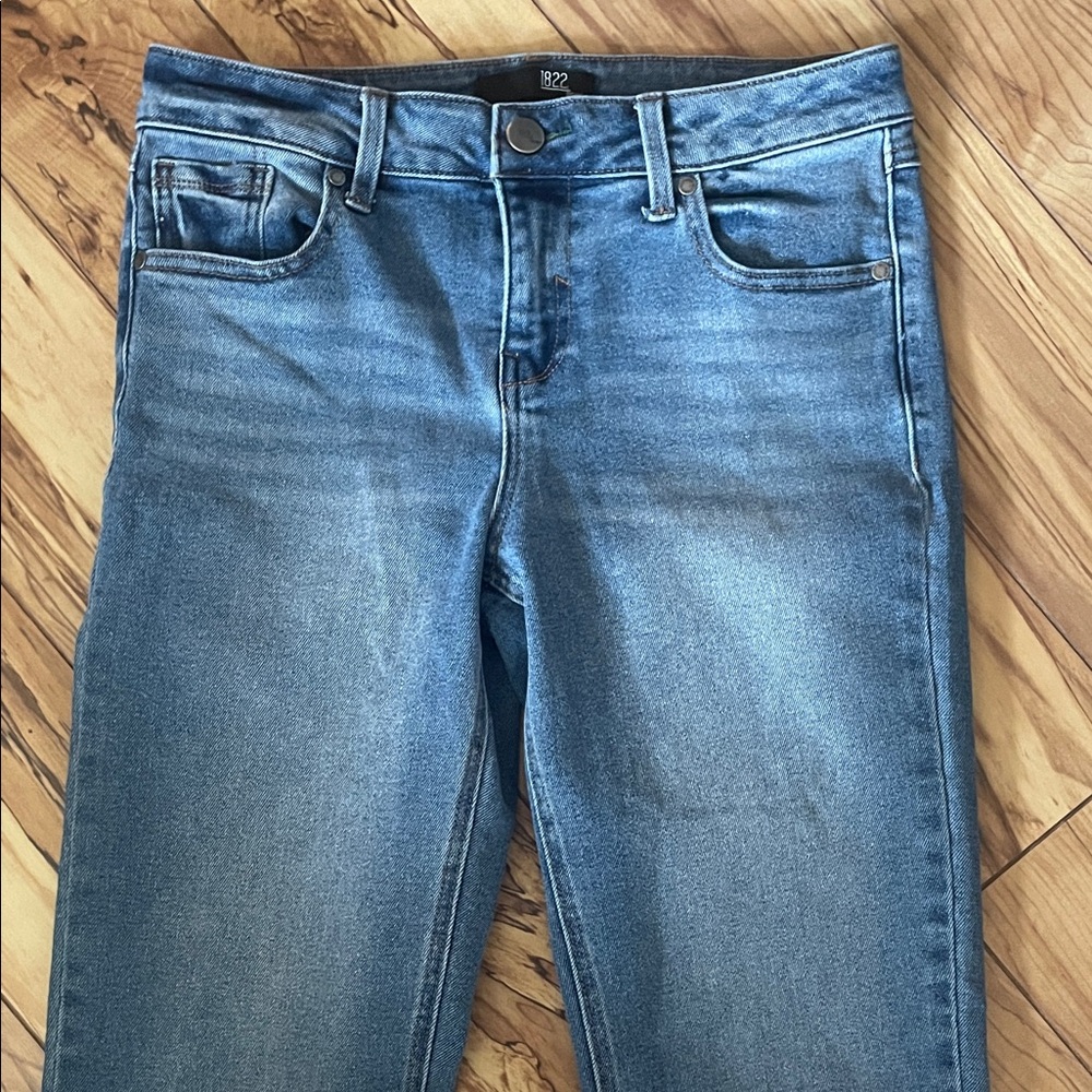 1822 Denim Women's Classic Straight Leg Jeans - Picture 3 of 6